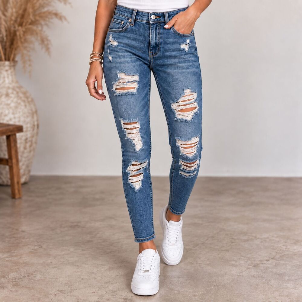American Eagle Mom Jeans Women’s 2 Regular Distressed Ripped Stretch Blue Denim